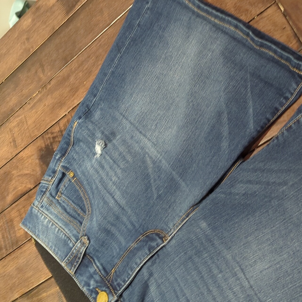 Democracy 'abs solution' Dark Wash jeans shorts
